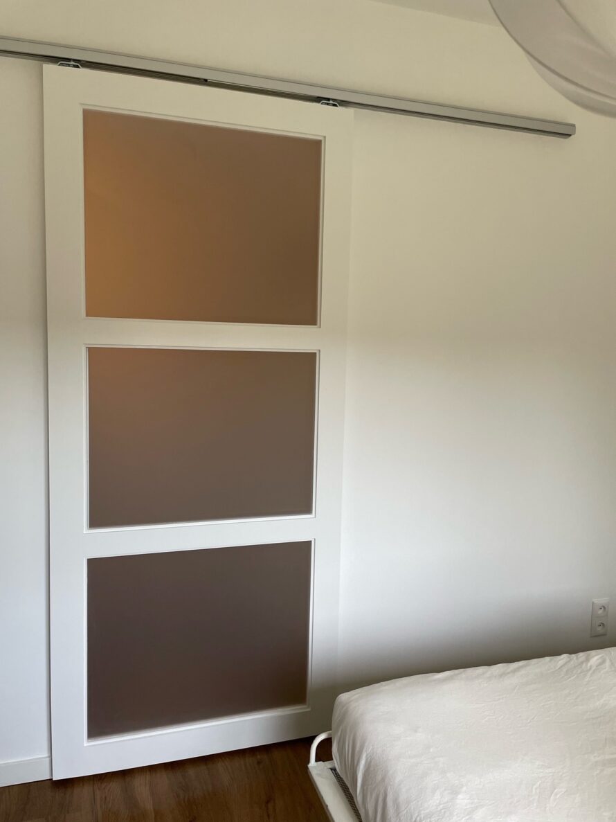 Schuifdeur plexiglas mat slaapkamer
