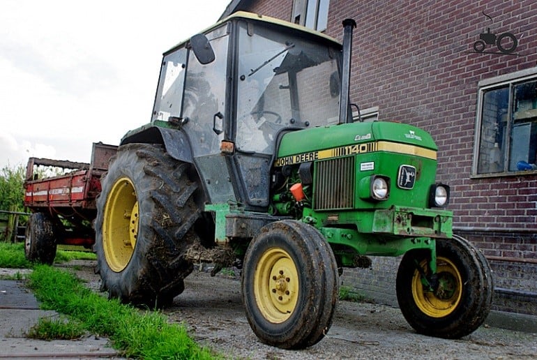 Tractor ramen plexiglas