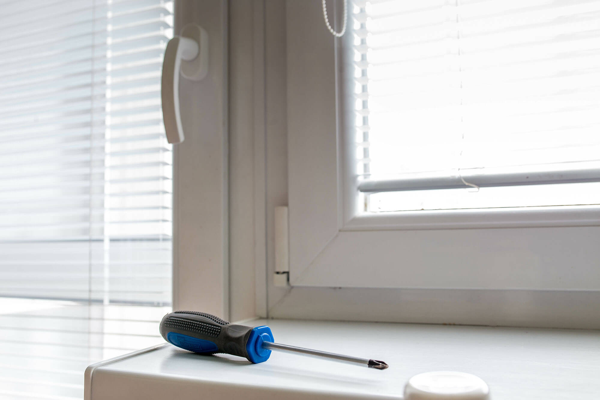 Schroevendraaier HPL plexiglas schroeven