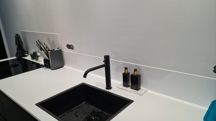 Achterwand spatscherm keuken wit