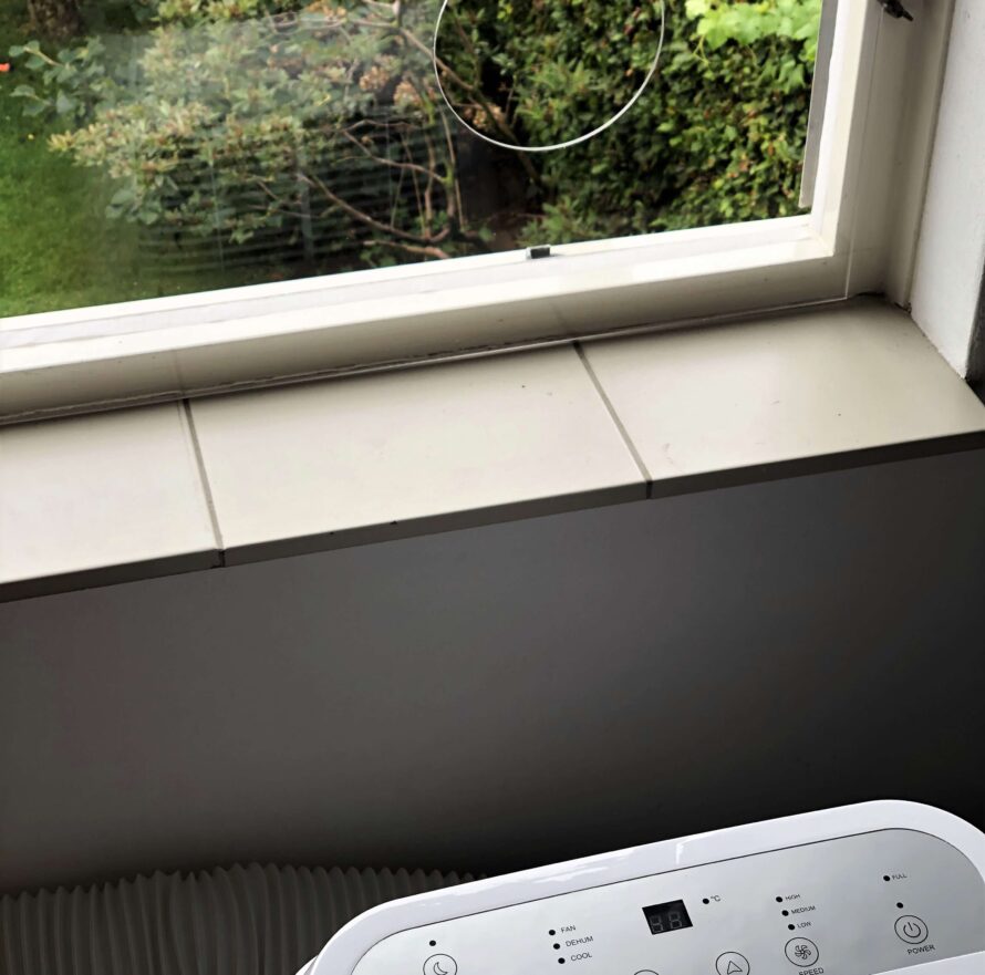 raamafdichting plexiglas airco met gat voor slang