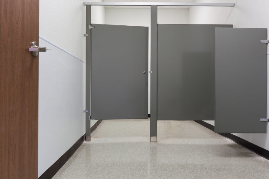 Abet en hpl toiletwand en deur