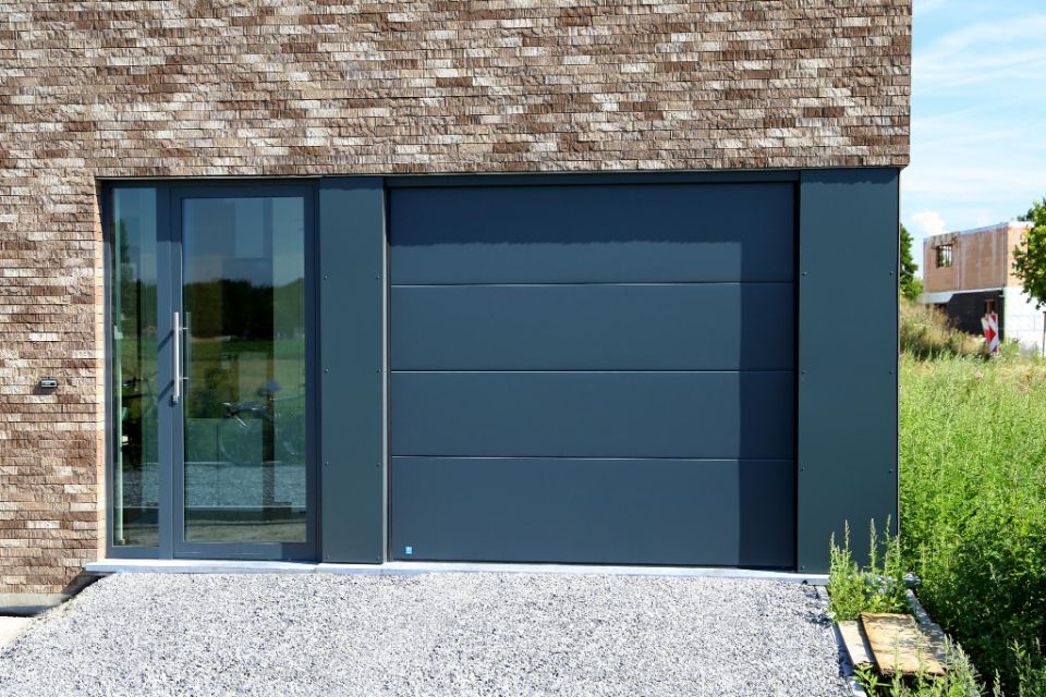 Garagedeur Trespa hpl op maat