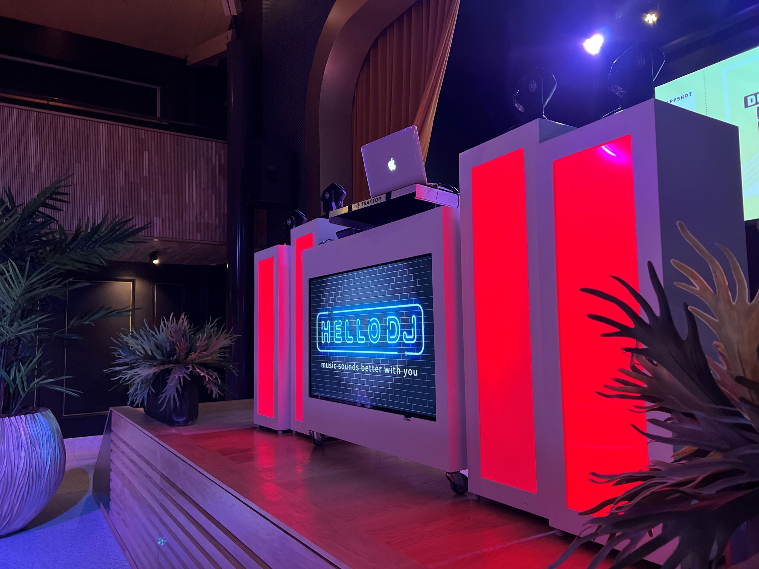 Melk plexiglas platen op maat opaal