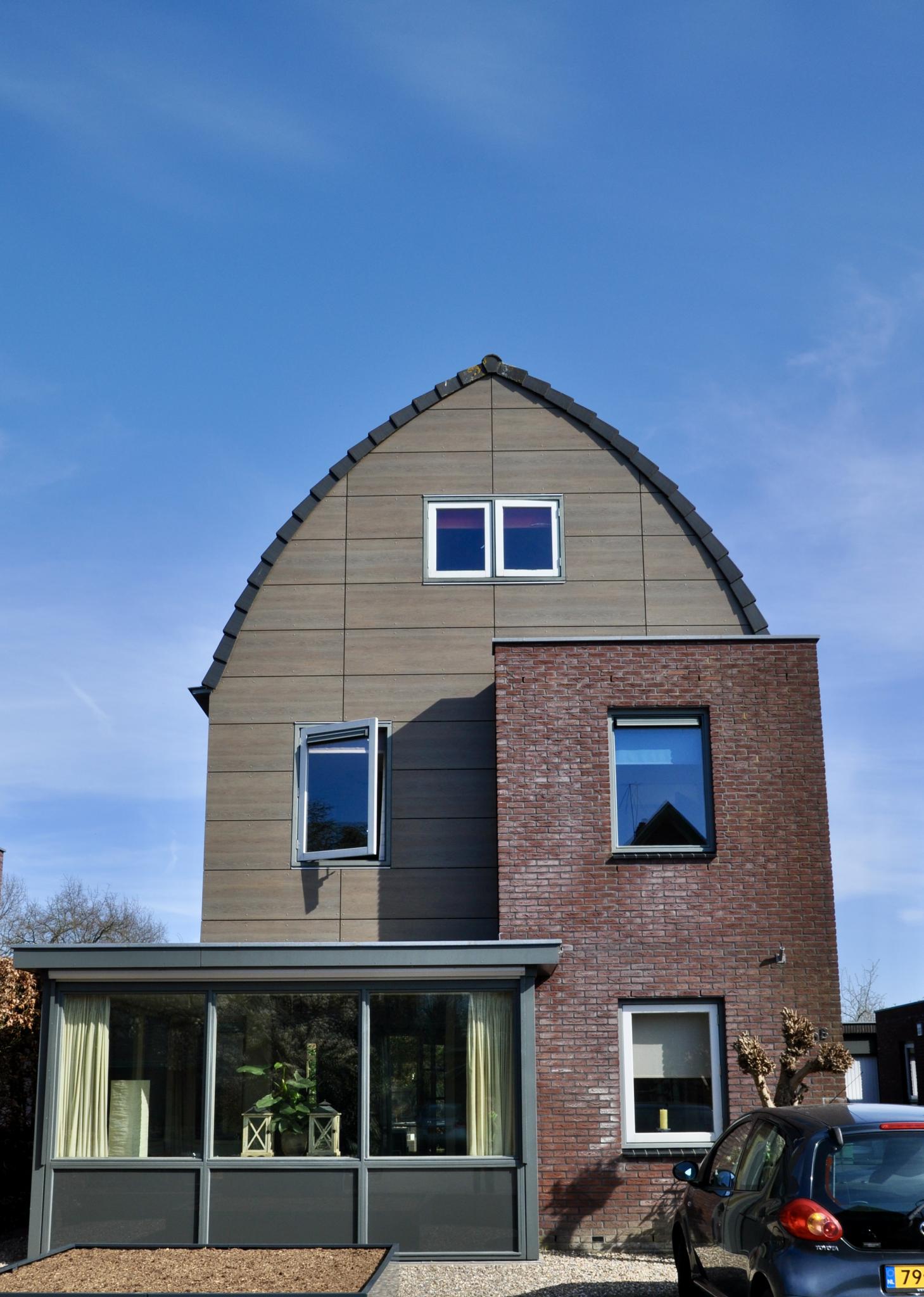 Trespa op maat gevelbekleding volkern plaat woning plastic