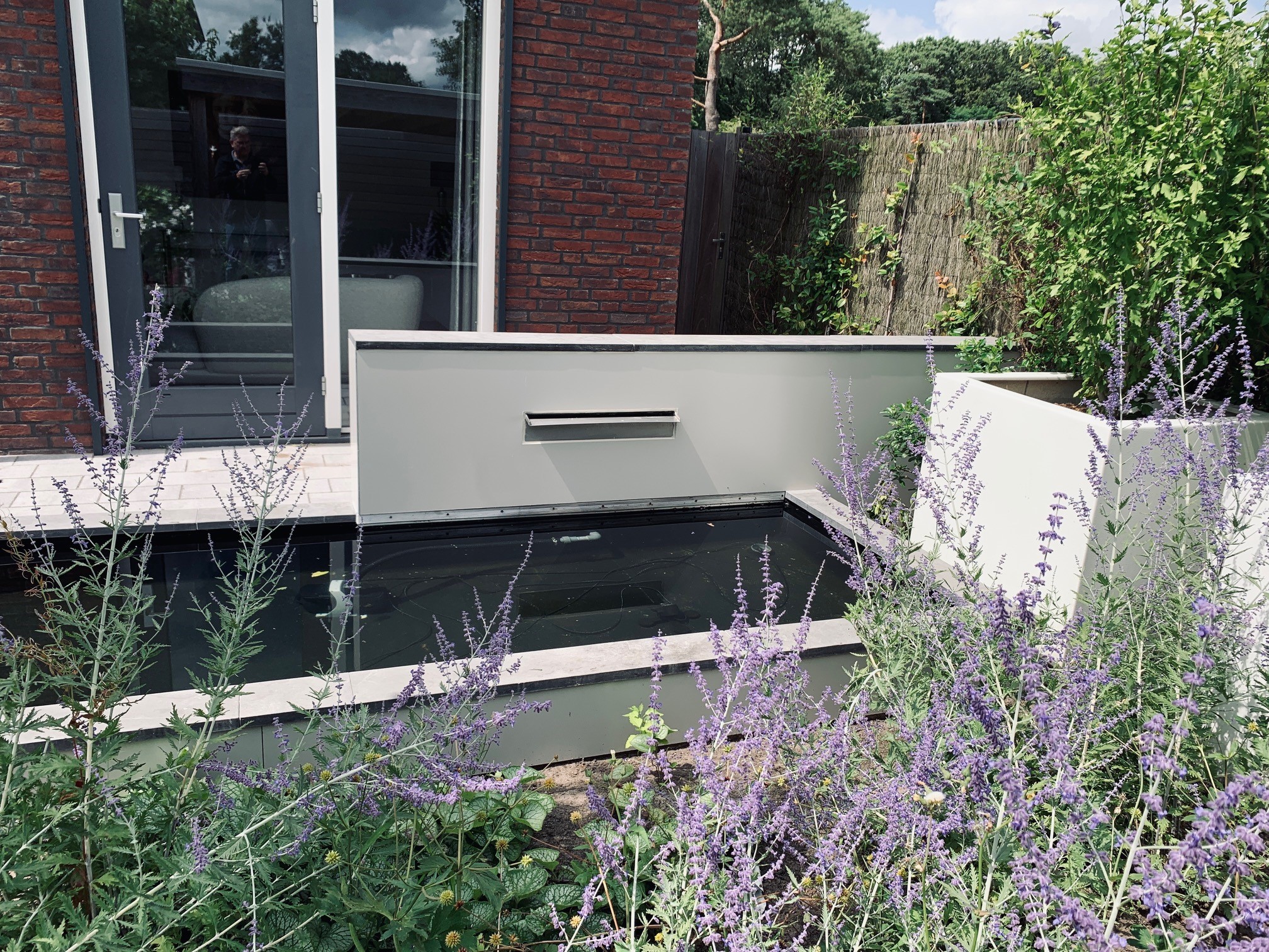 Alucobond bekleding vijver