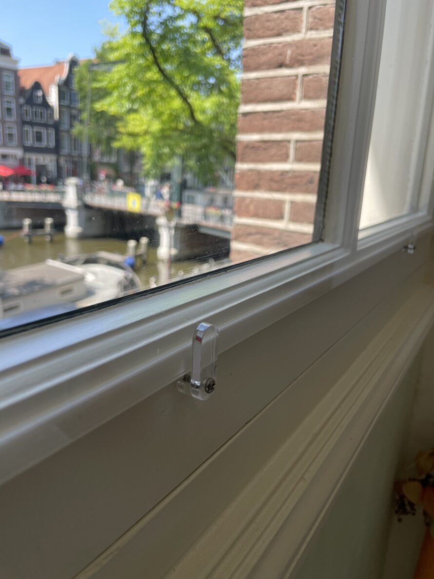 Raam geluidsdicht maken met kunststof